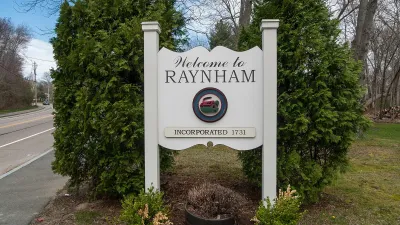 Photo by Kenneth C. Zirkel, CC BY-SA 4.0 - https://creativecommons.org/licenses/by-sa/4.0, via Wikimedia Commons Raynham, Massachusetts town line Welcome sign, Raynham MA
